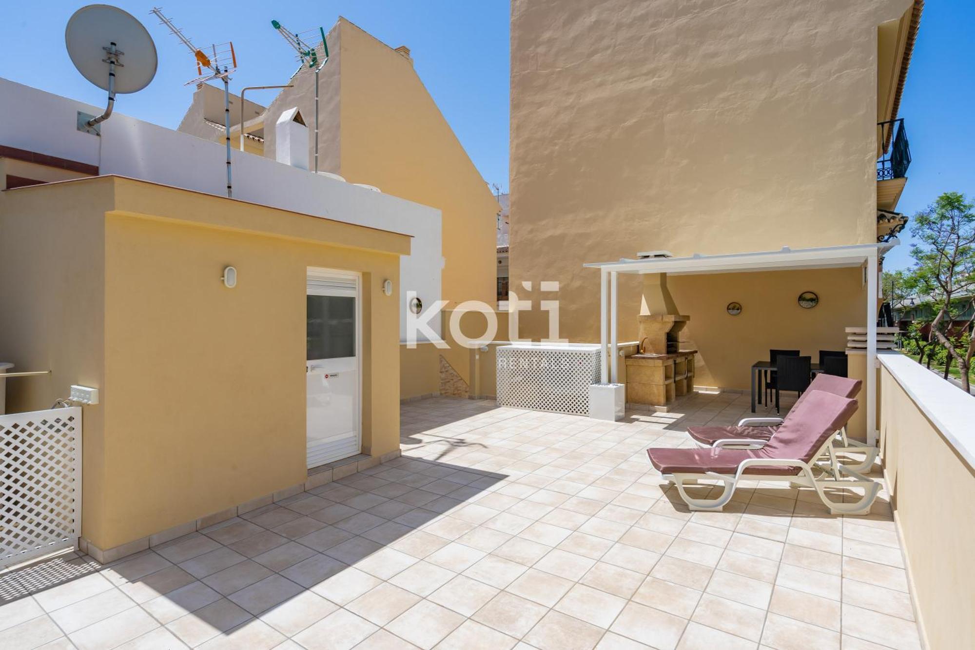 Koti Rentals - Casita Rosario Pino Rooftop Y Bbq 푸엔히롤라 외부 사진